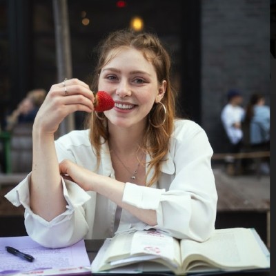 Headshot of Katherine Yoskowitz