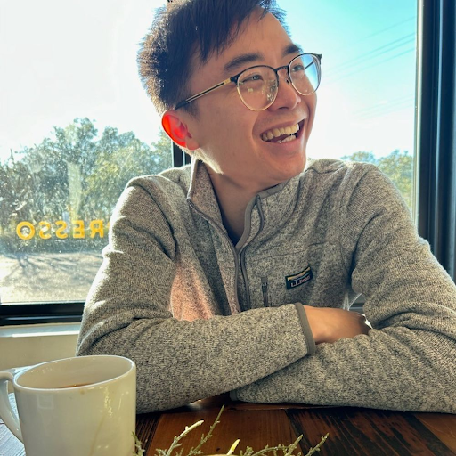 Chi-Jing Leow's headshot
