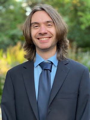 Thomas Hennessey headshot