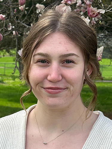 Kristin Leutgeb Headshot